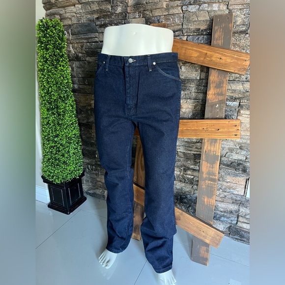 Wrangler Blue Straight Jeans Classic Style - Picture 2 of 12